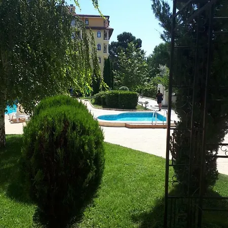 Apartament Great Location